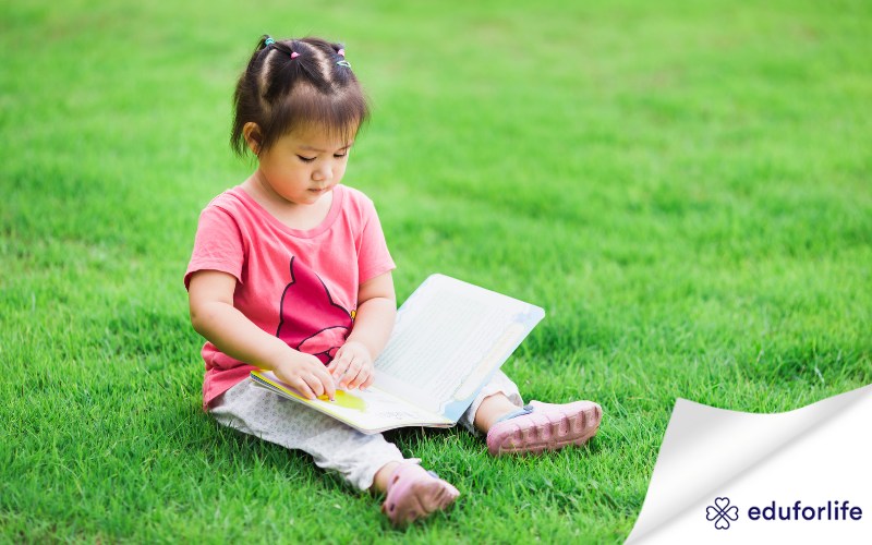 Trẻ từ 3 - 5 tuổi nên chọn những loại sách về động vật, thiên nhiên, đồ vật