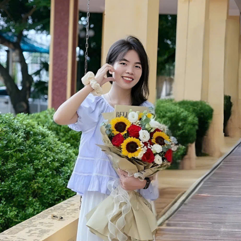 MS Đỗ Minh TrangGiáo viên parttime sách ơi mở ra